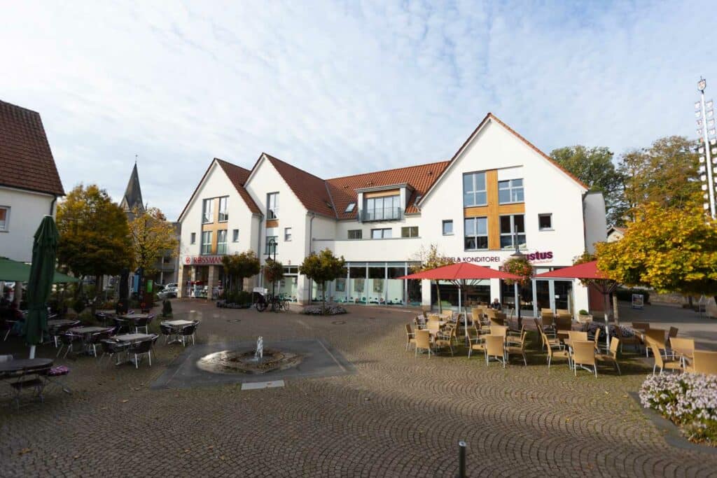 Neubau eines Wohn- und Geschäftshauses, Mettingen Neubau eines Wohn- und Geschäftshauses, Mettingen